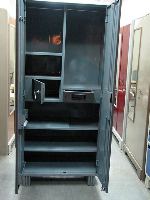 Open_Standard_Cupboard.jpg